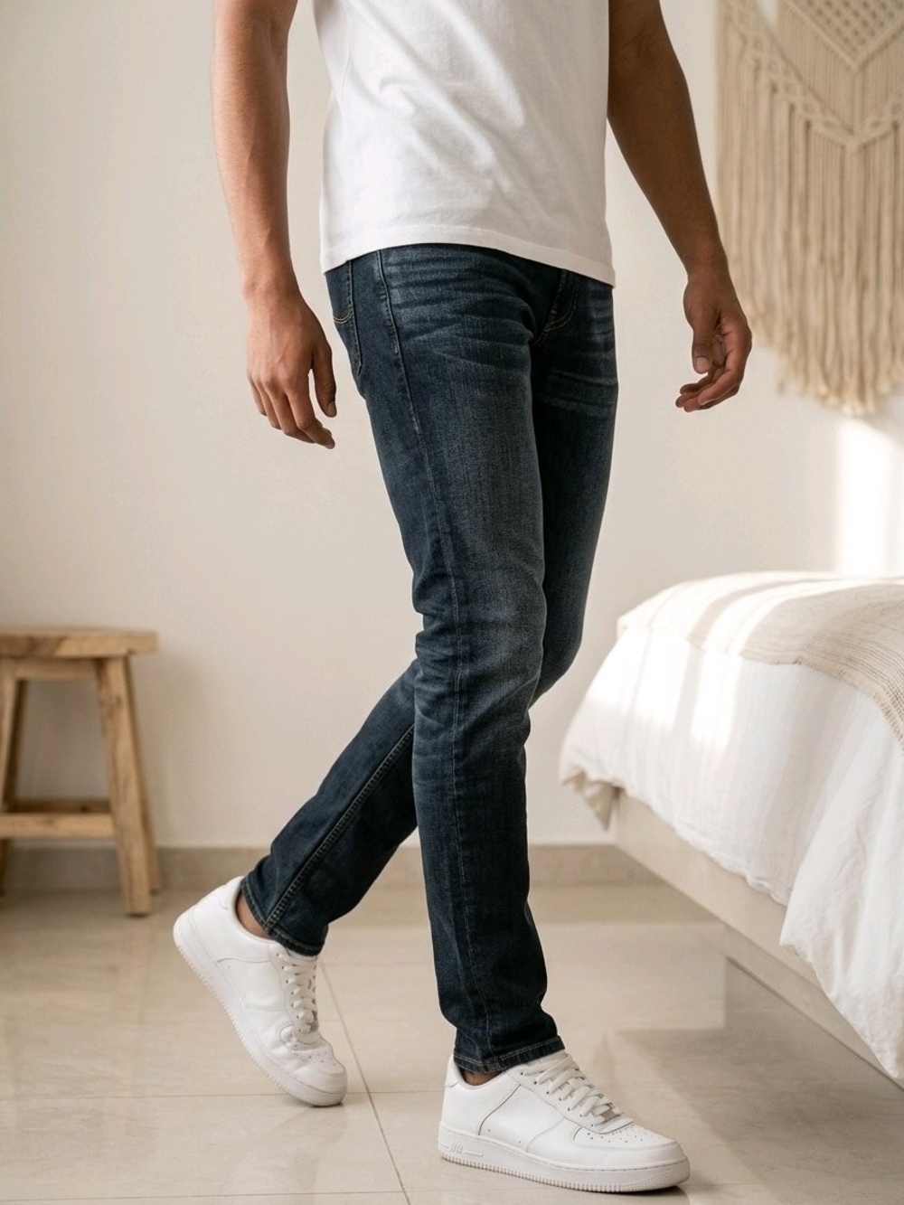 Hollister Men's Slim Jeans in Dark Blue Wash